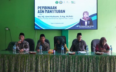 Kepala Kemenag Tuban Beri Pembinaan ASN di MAN 1 Tuban: Wujudkan Zona Integritas