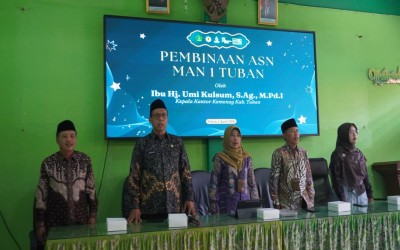 Haru dan Optimisme Mewarnai Pisah Sambut Plt Kepala MAN 1 Tuban serta Pembinaan ASN oleh Kepala Kemenag