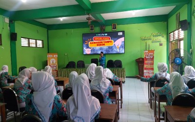 SOSIALISASI KAWASAN TANPA ROKOK DI MAN 1 TUBAN